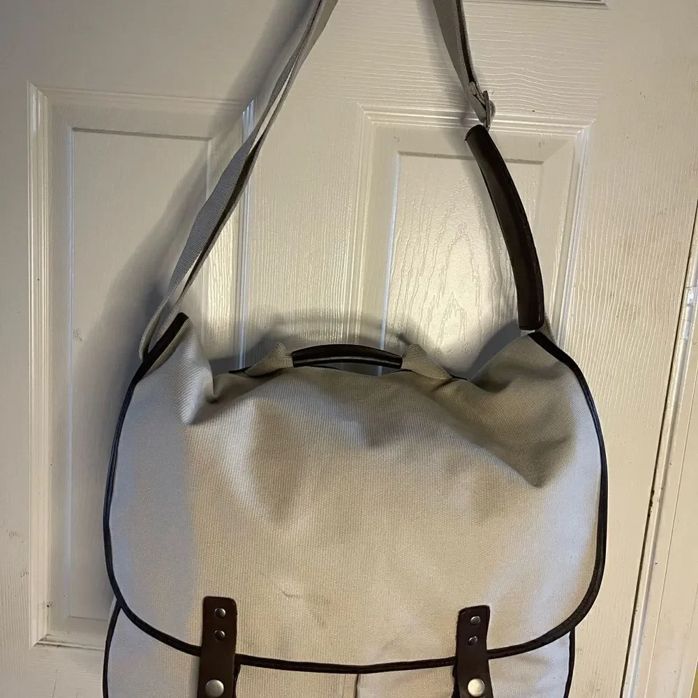 Unisex Banana Republic large messenger bag taupe canvas & Brown leather trims